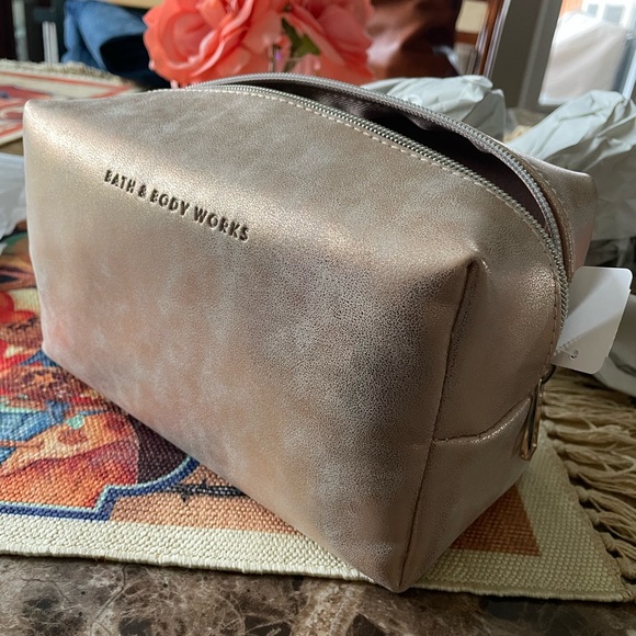 Bath and Body Works Makeup Bag NWT - Picture 7 of 10